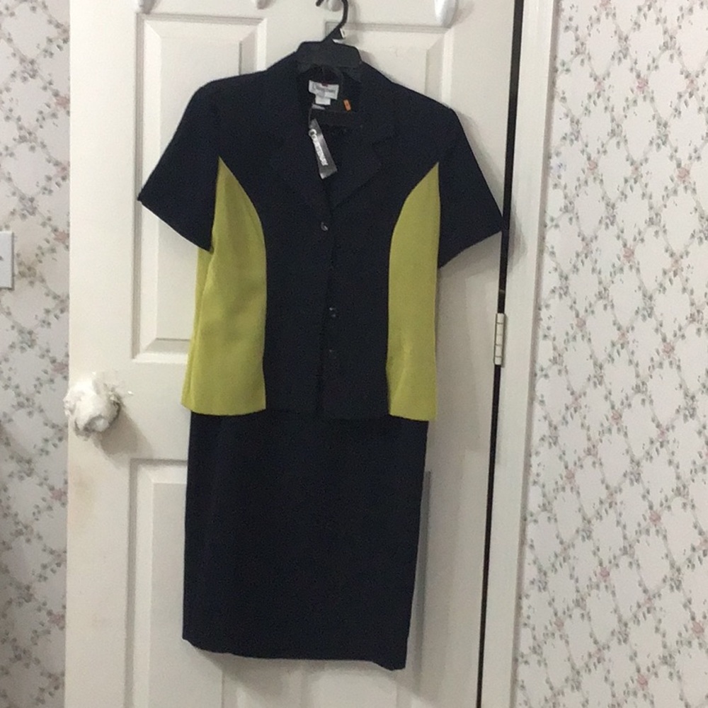 Vintage Courtenay Jacket & Skirt Set Sz 14 Black & Yellow Green Very Slimming.